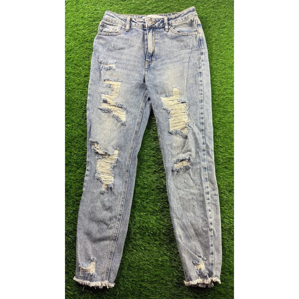 Tinseltown Hi Rise The Mom Jeans Distressed Light Wash Raw Hem Rips Sz 7 Juniors